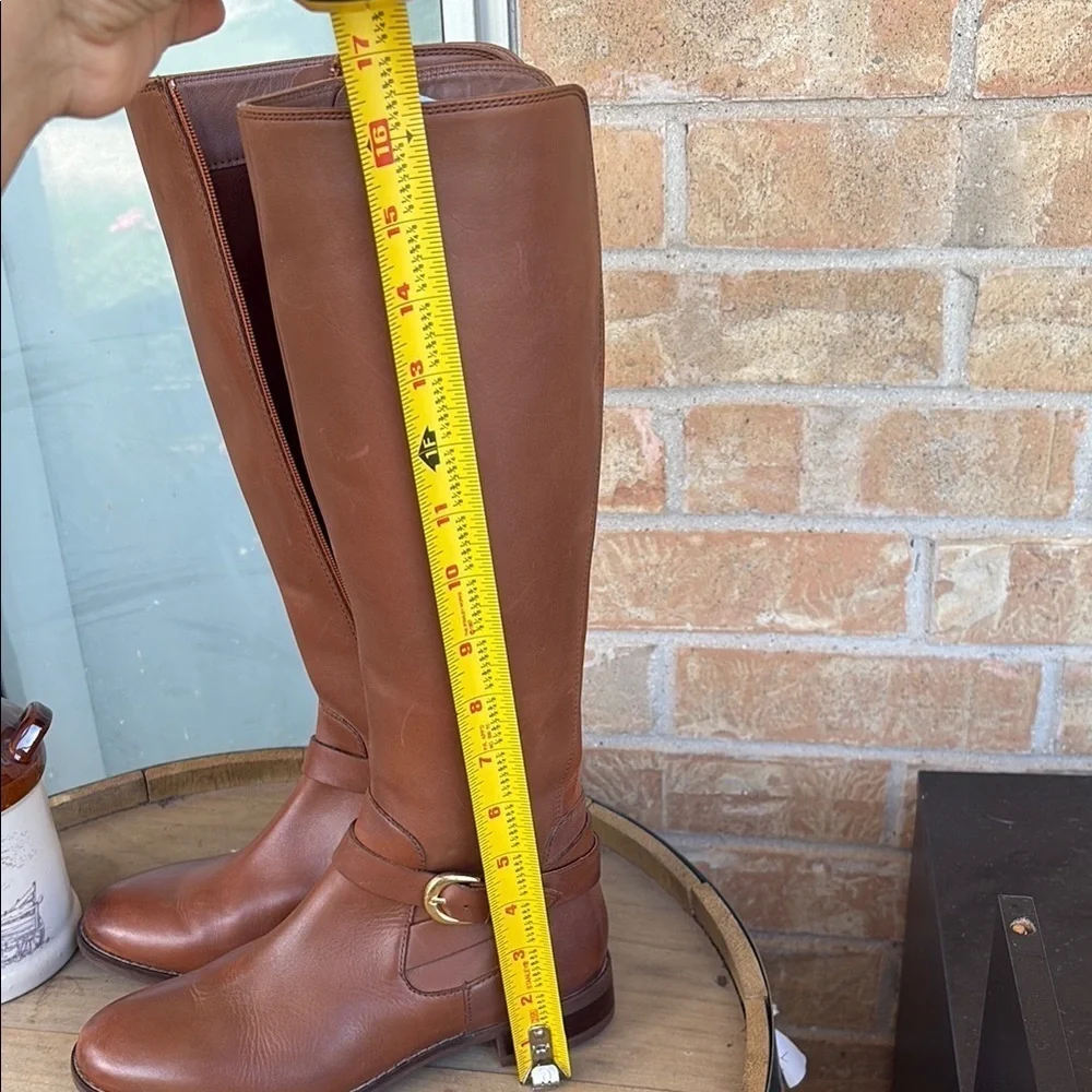 Clarks Tan Leather  Boots